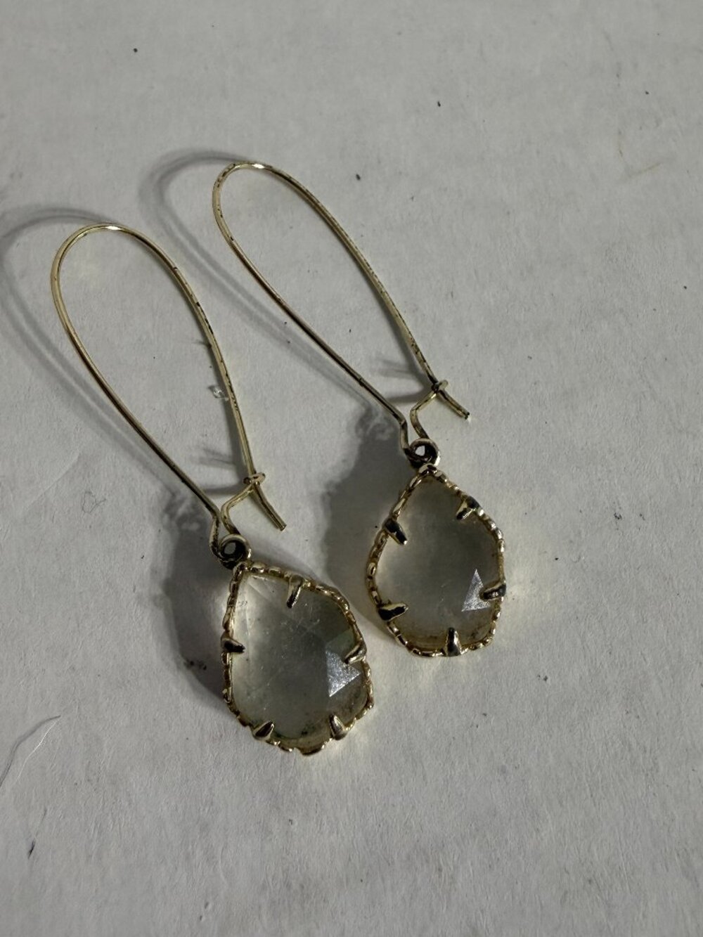 Kendra Scott Clear Stone Glass Tear Drop Dangle Earrings Gold Tone Hook Closure